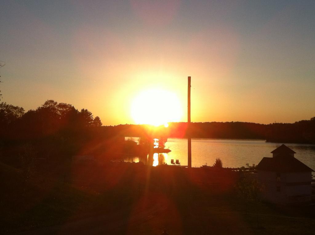 Lake Lauzon Resort Blind River Eksteriør bilde